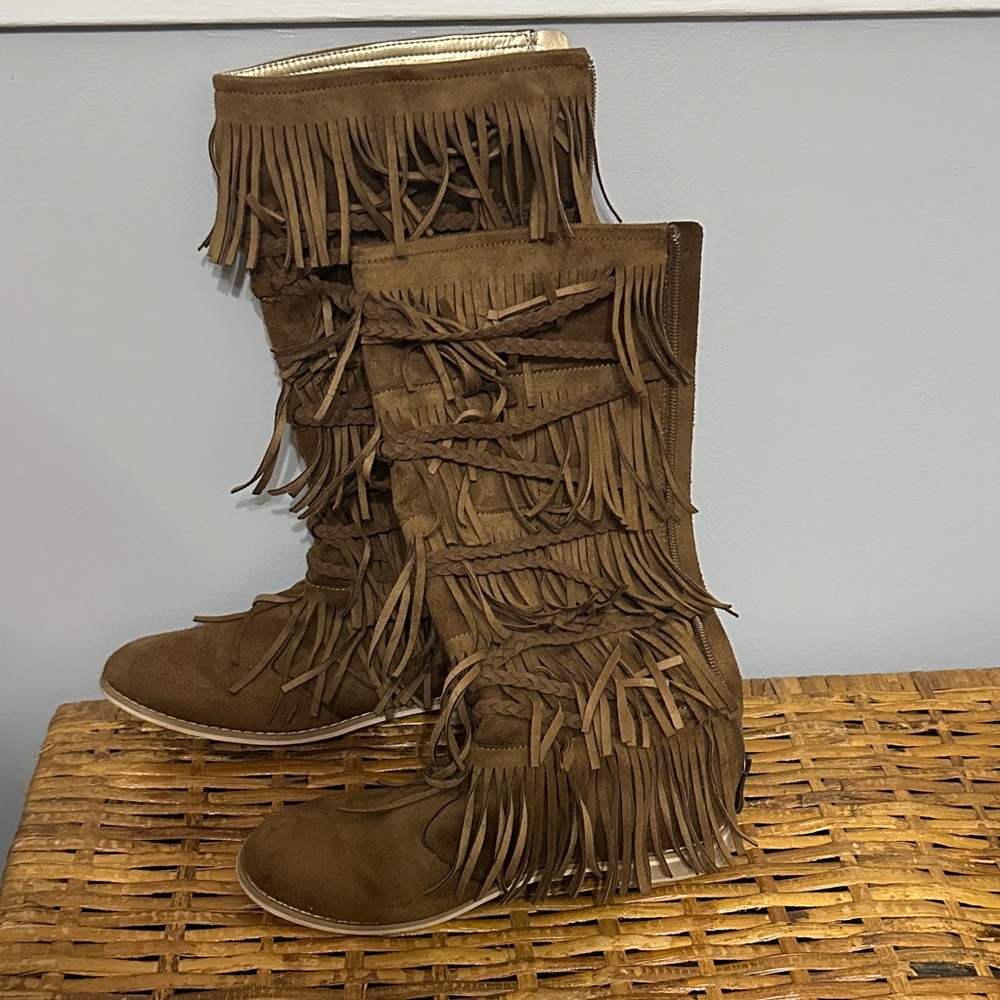 Brown Fringe Girl Boots - Picture 1 of 3